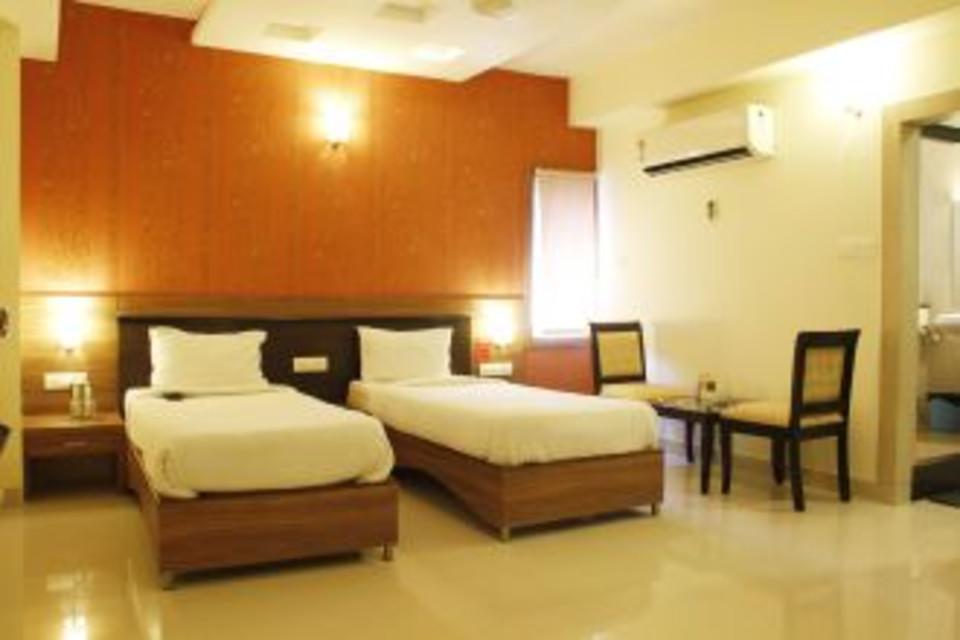Hotel Shilpa Regency Kottārakara 外观 照片